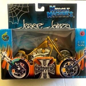 New Muscle Machines Jesse James Cherry CFL JJ03-18-20 West Coast Choppers Gold